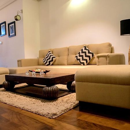 Cozy Sea View Luxury Apartment, Fully Furnished, 2 Bedrooms, 2 Bathrooms 마운트 라비니아 외부 사진