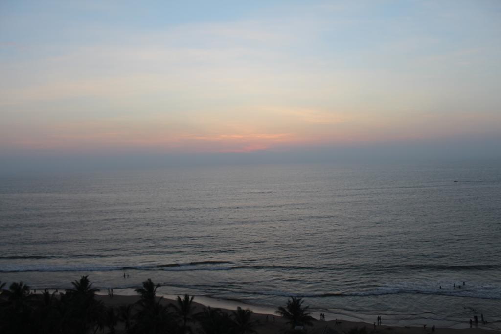 Cozy Sea View Luxury Apartment, Fully Furnished, 2 Bedrooms, 2 Bathrooms 마운트 라비니아 외부 사진