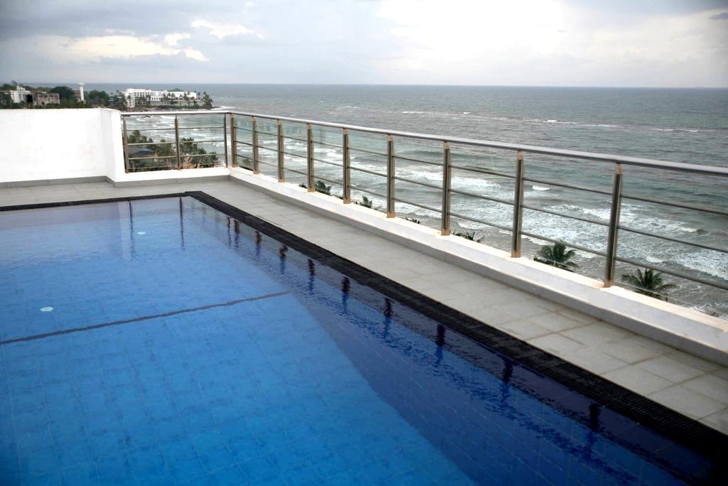 Cozy Sea View Luxury Apartment, Fully Furnished, 2 Bedrooms, 2 Bathrooms 마운트 라비니아 외부 사진