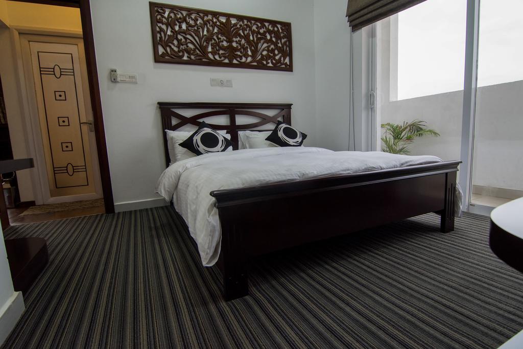 Cozy Sea View Luxury Apartment, Fully Furnished, 2 Bedrooms, 2 Bathrooms 마운트 라비니아 외부 사진