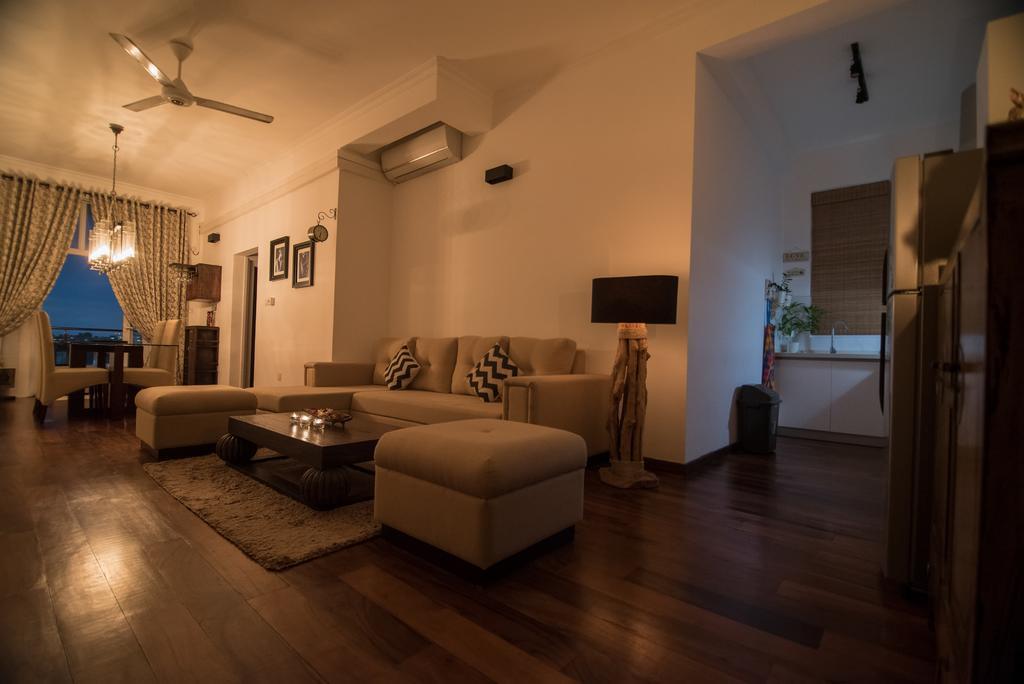 Cozy Sea View Luxury Apartment, Fully Furnished, 2 Bedrooms, 2 Bathrooms 마운트 라비니아 외부 사진
