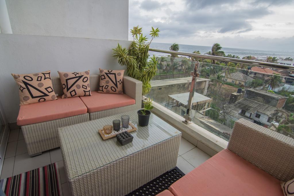 Cozy Sea View Luxury Apartment, Fully Furnished, 2 Bedrooms, 2 Bathrooms 마운트 라비니아 외부 사진