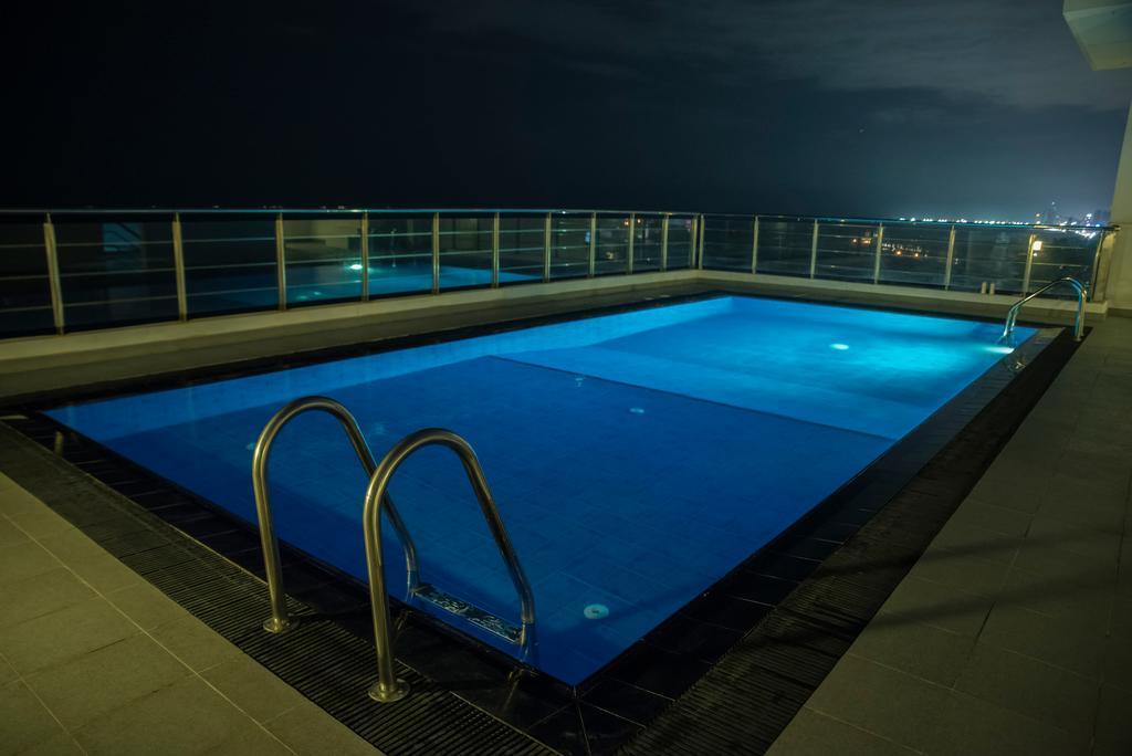 Cozy Sea View Luxury Apartment, Fully Furnished, 2 Bedrooms, 2 Bathrooms 마운트 라비니아 외부 사진
