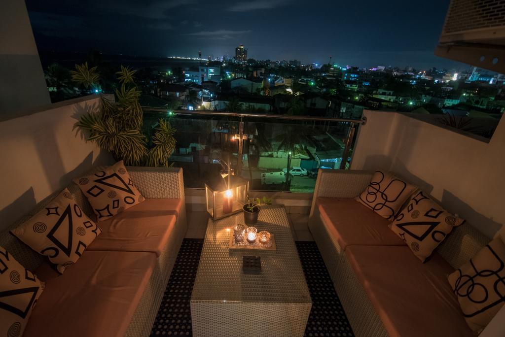 Cozy Sea View Luxury Apartment, Fully Furnished, 2 Bedrooms, 2 Bathrooms 마운트 라비니아 외부 사진