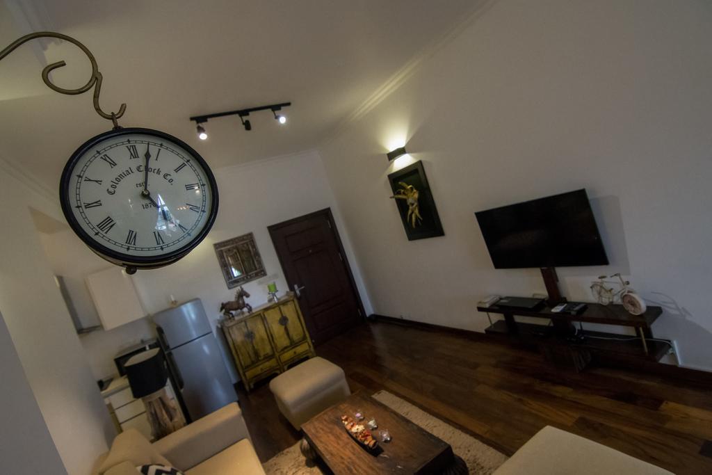 Cozy Sea View Luxury Apartment, Fully Furnished, 2 Bedrooms, 2 Bathrooms 마운트 라비니아 외부 사진
