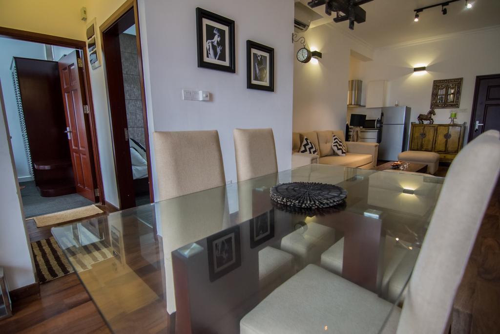 Cozy Sea View Luxury Apartment, Fully Furnished, 2 Bedrooms, 2 Bathrooms 마운트 라비니아 외부 사진